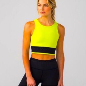 Lululemon mind over miles crop top tank size 4